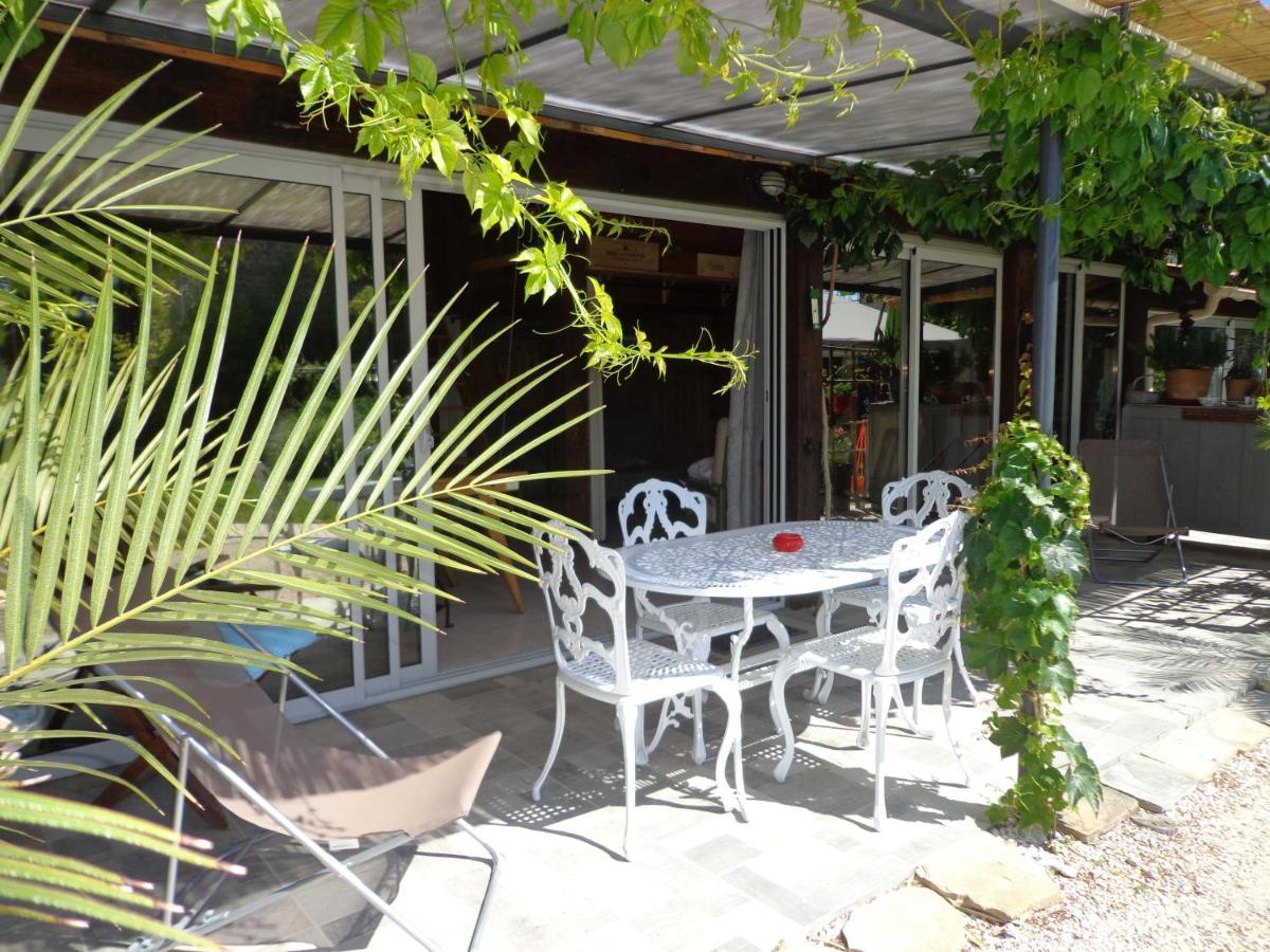 Gites Du Mas Gibert A Saussines Entre Nimes Et Montpellier Exterior photo